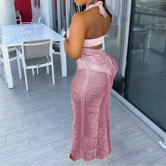 PINK WOMENS KNITTED BEACH COVERUP DRESS (PLEASE SEE 2nd IMAGE FOR ACTUAL COLOR) - Picture 3 of 3